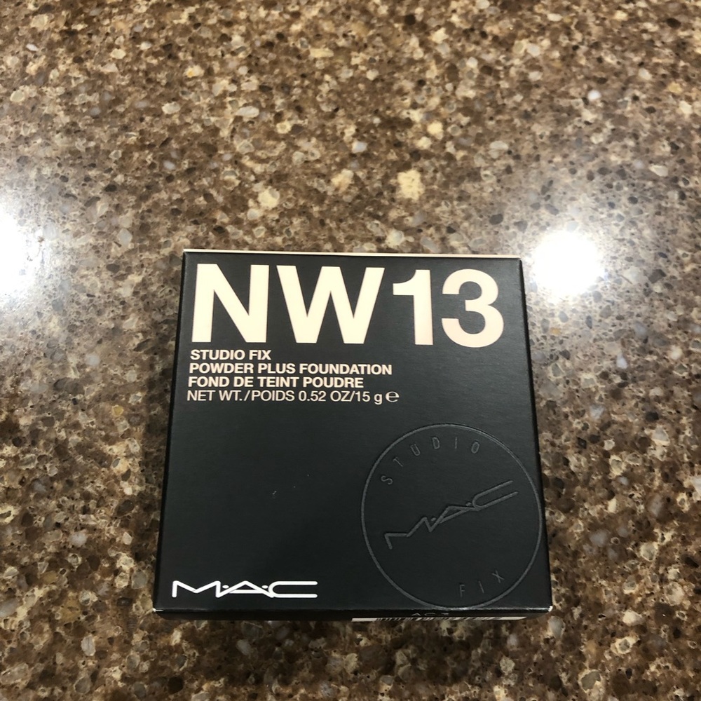MAC Studio Fix Full Coverage Foundation NIB NW13